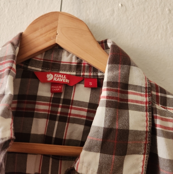 OFFER! Fjallraven Gran Flannel Button Down Shirt - Picture 3 of 7
